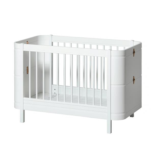 Oliver Furniture Wood Mini+ Babybett inklusive Umbauset Juniorbett 0-9 Jahre weiß