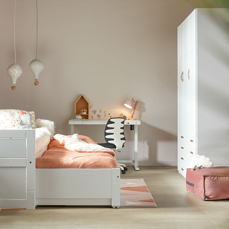 LIFETIME 3-türiger Kleiderschrank mit 4 Schubladen in weiß - 150x201,5cm - Griffe wählbar