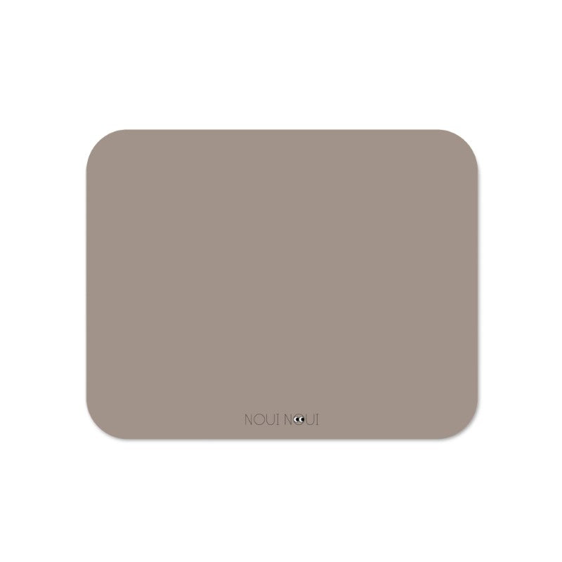files/NouiNoui_placemat_cocoa_1b2a687b-79c6-4c6e-8c61-57cce26c08b0.jpg