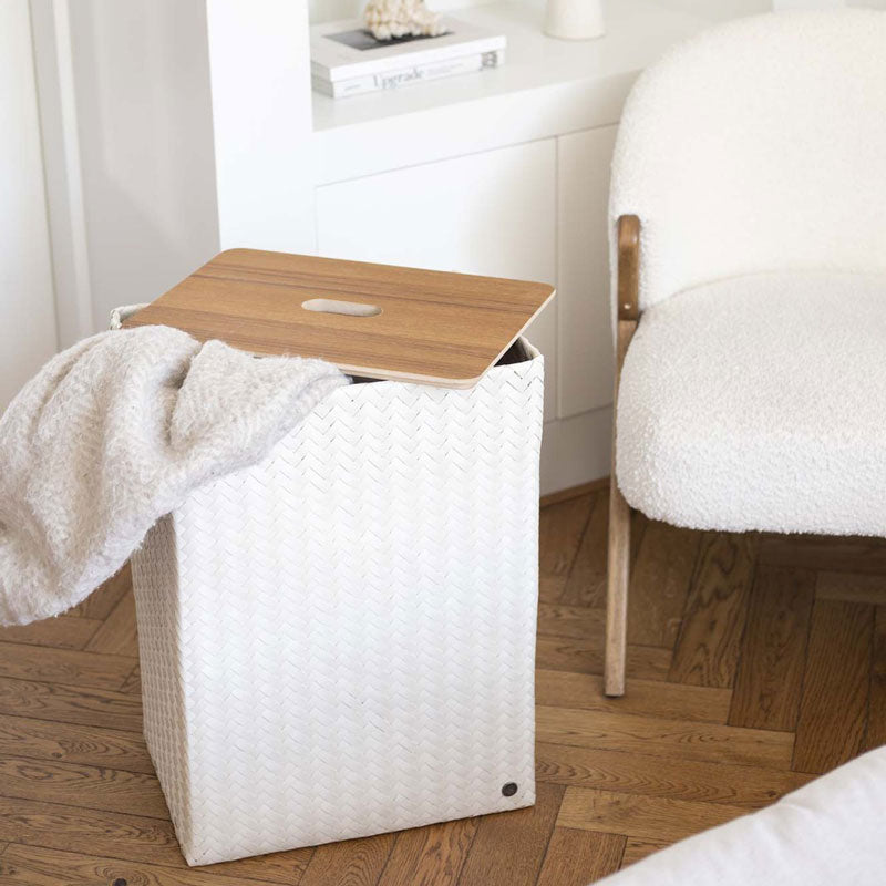 Hier abgebildet in 'white'