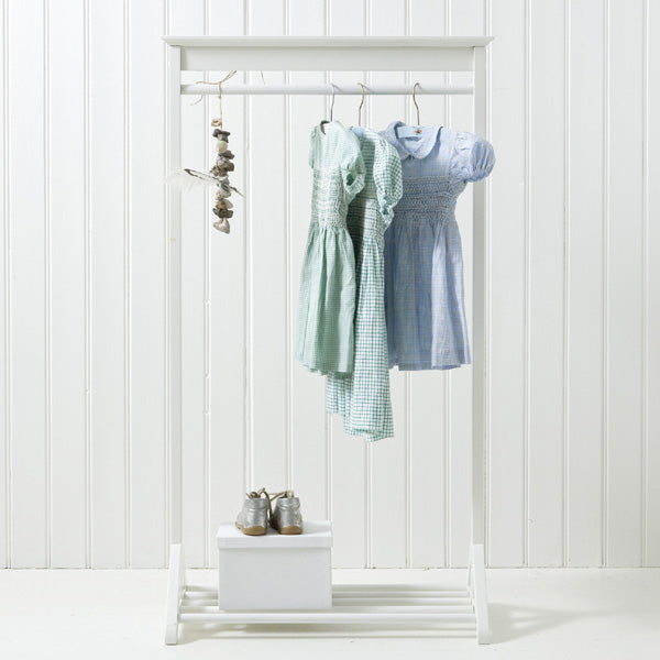 files/oliver-regal-garderobe.jpg